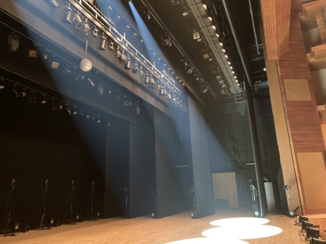 u.w.u dance school 発表会 2026